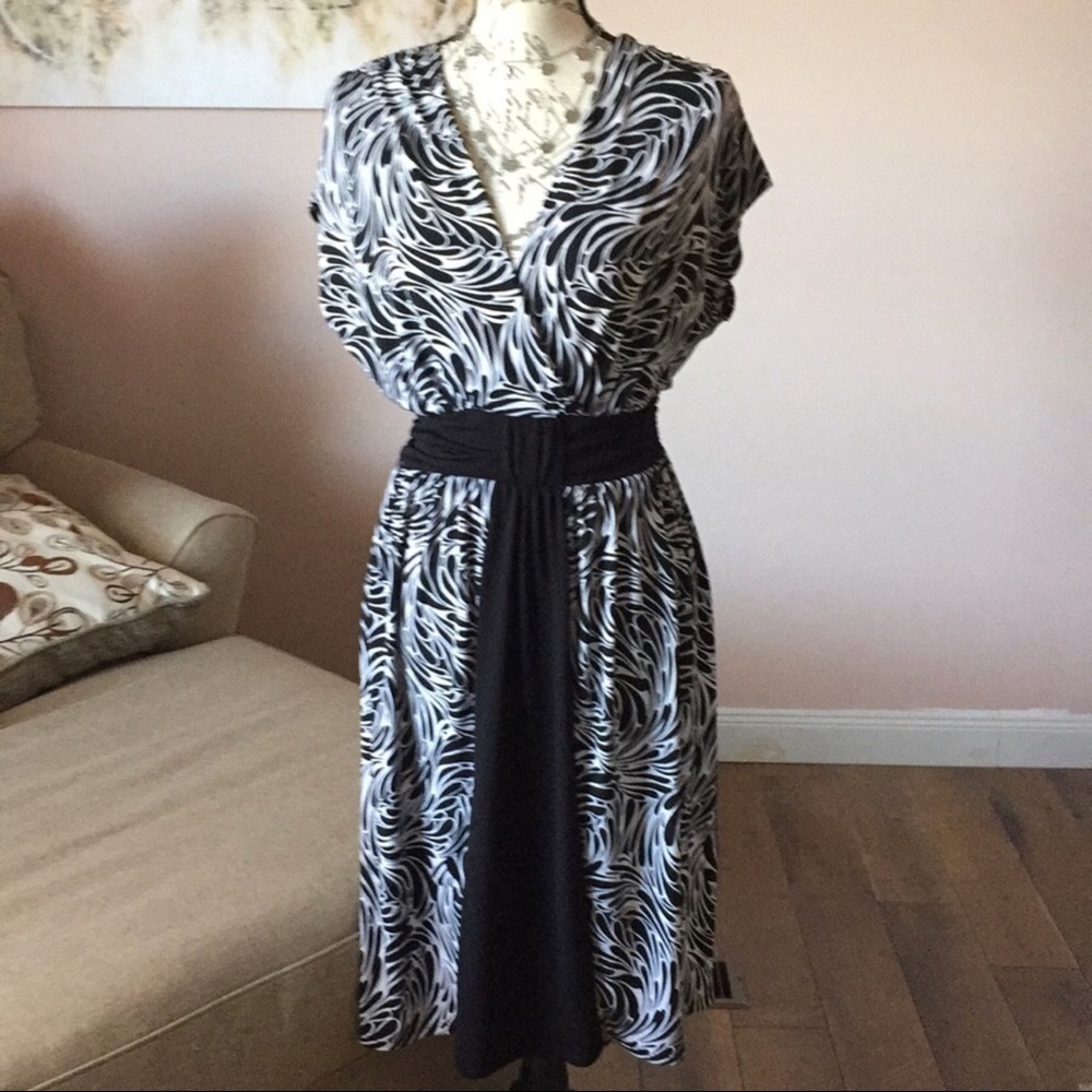 Nice Cato Black & White Abstract Print Dress, S